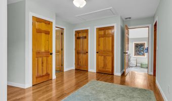 155 Stony Creek Rd, Branford, CT 06405