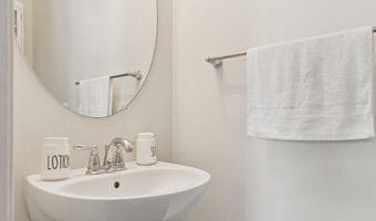 42227 CANARY GRASS Sq, Aldie, VA 20105