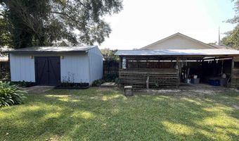 135 S Canoe Rd, Atmore, AL 36502