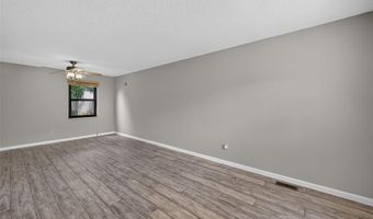 2358 Hidden Meadow Ln, Ballwin, MO 63021