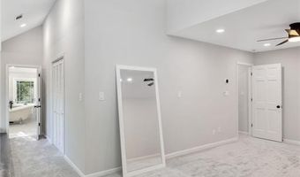 100 Little Rdg, Berkeley Lake, GA 30096