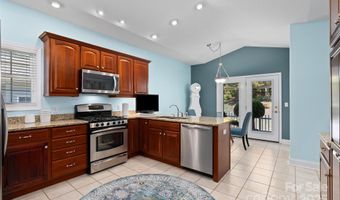 23 Holiday Dr, Arden, NC 28704