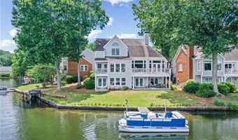 6425 Spinnaker Ln, Alpharetta, GA 30005