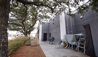 15375 Addison Rd, Addison, TX 75001