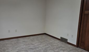 212 S Augusta Ave, Brandon, SD 57005