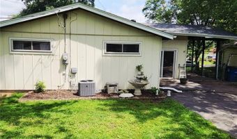316 Lakeside Dr, Ballwin, MO 63021