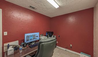 10203 Crestview Dr, Tyler, TX 75707