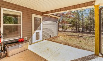 1420 Smith Woods Ln, Hickory Grove, SC 29717