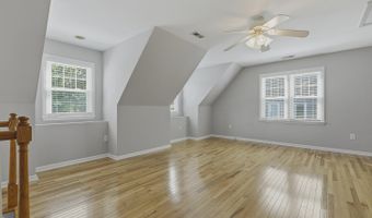 1748 Town Home Dr, Apex, NC 27502