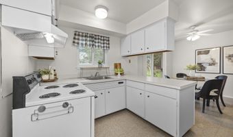 3007 Williamsburg Rd, Ann Arbor, MI 48108