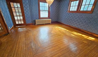 320 S 9TH St, Akron, PA 17501