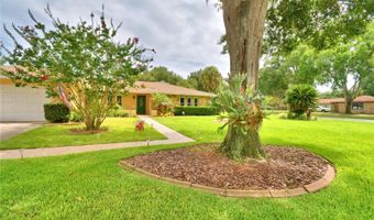 902 CRESTVIEW Dr, Auburndale, FL 33823