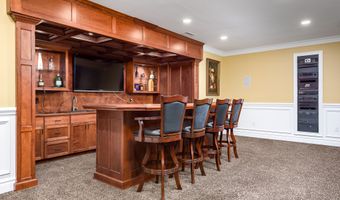 6 Congress Dr, Cromwell, CT 06416