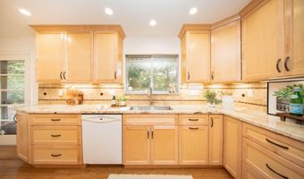 1365 Chalmers Dr, Ann Arbor, MI 48104