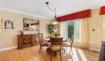 11 Swan Ln, Andover, MA 01810
