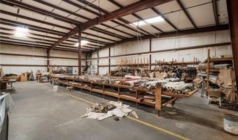 909 C St, Barling, AR 72923
