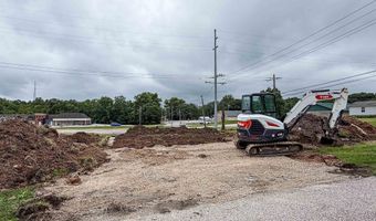 605 W St, Bedford, IN 47421