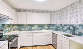 2 School St 334, Lincoln, RI 02802