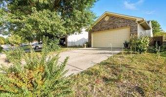 631 Deer Trail Dr, Indianapolis, IN 46217