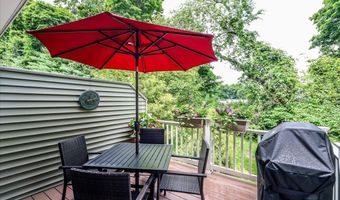 18 Lawrence Ave 18, Danbury, CT 06810