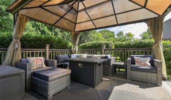 1168 Parkside Dr, Alexandria, KY 41001