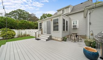 68 Prospect St, Amityville, NY 11701