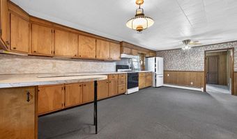 8275 MERTZTOWN Rd, Alburtis, PA 18011