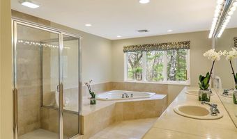60 Pheasant Dr, East Greenwich, RI 02818