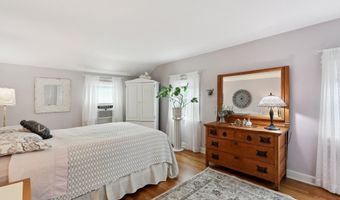 22 Concord Rd, Danbury, CT 06810