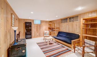818 Ottawa Trl, Madison, WI 53711