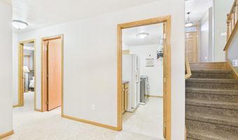 605 S Palmer Dr, Brandon, SD 57005