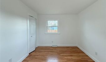 8 Burmont Ct, Utica, NY 13502