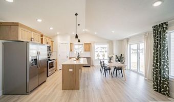 576 Hollow Dr, Ammon, ID 83401