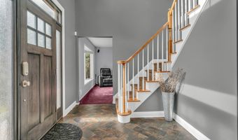 34 Serpentine Dr, Atlantic Highlands, NJ 07716