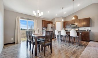 904 Palm Cir, Annandale, MN 55302