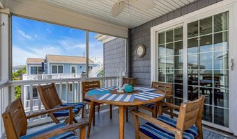 21 W Magnolia Ave, Beach Haven, NJ 08008