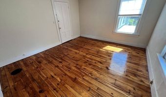 986 S East St #A, Amherst, MA 01002