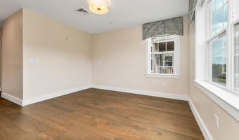 7 Longview Dr 105, Atkinson, NH 03811