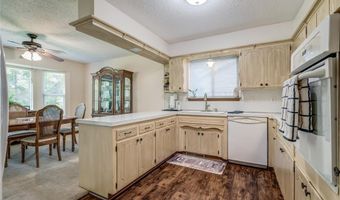 2105 N Alexander Ln, Bethany, OK 73008
