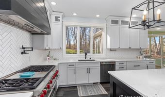 8790 Laurel Ridge Dr SE, Alto, MI 49302