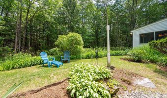 28 Woodland Dr, Amherst, NH 03031