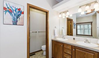 602 Brentwood Pl, Andover, KS 67002