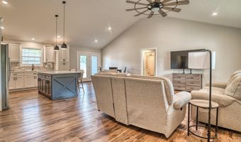 105 Skylar Dr, Auburn, KY 42206