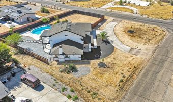 14204 Tehachapi Rd, Apple Valley, CA 92307