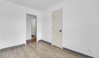 1217 E Cherry St, Altus, OK 73521