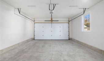 44 Overlook Ln, Glocester, RI 02814