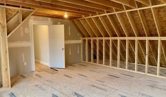 47 Woodbrey Ln, Standish, ME 04084