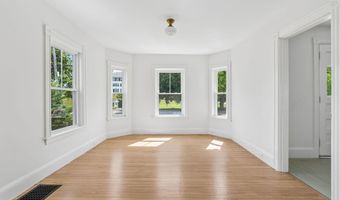 4 Washington St, Bath, ME 04530