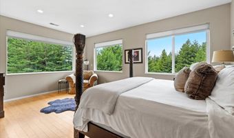 1346 Diamond Dr, Arcata, CA 95521