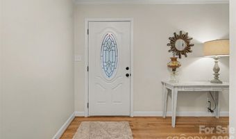1203 Flintshire Dr, Albemarle, NC 28001